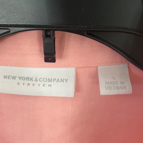 Pink button down shirt size L - Picture 2 of 3